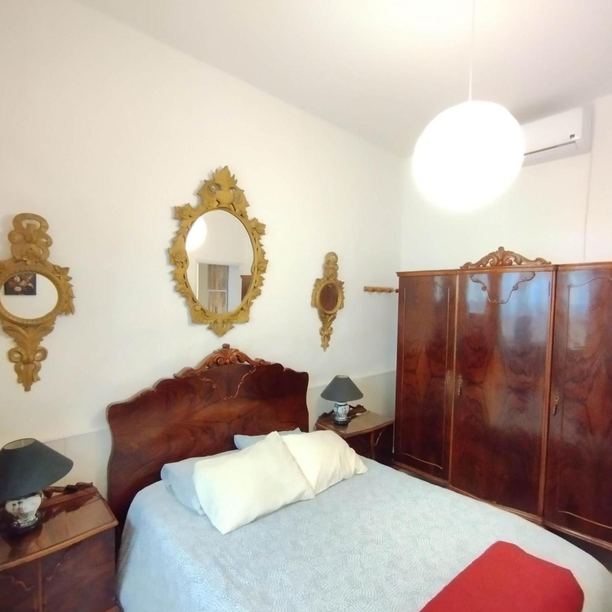 Piso En El Casco Antiguo Con Patio Privado Apartamento