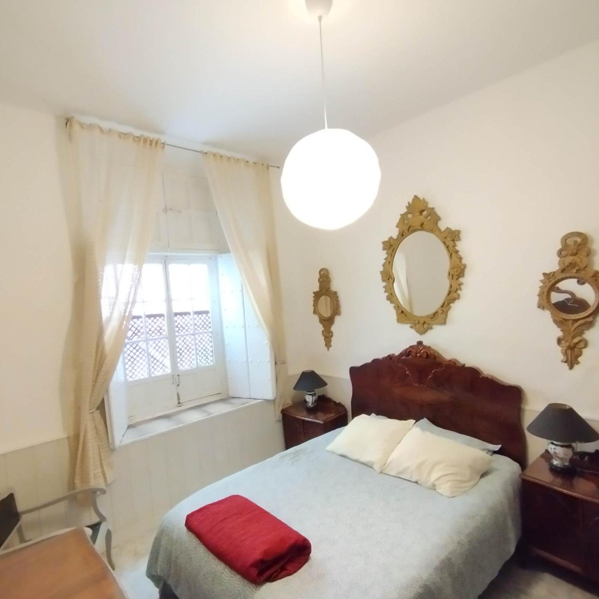 Apartamento Piso En El Casco Antiguo Con Patio Privado *